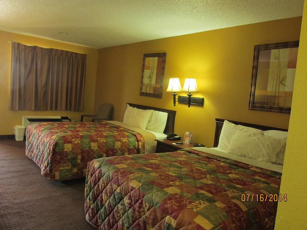 Americas Best Value Inn Byram Room photo